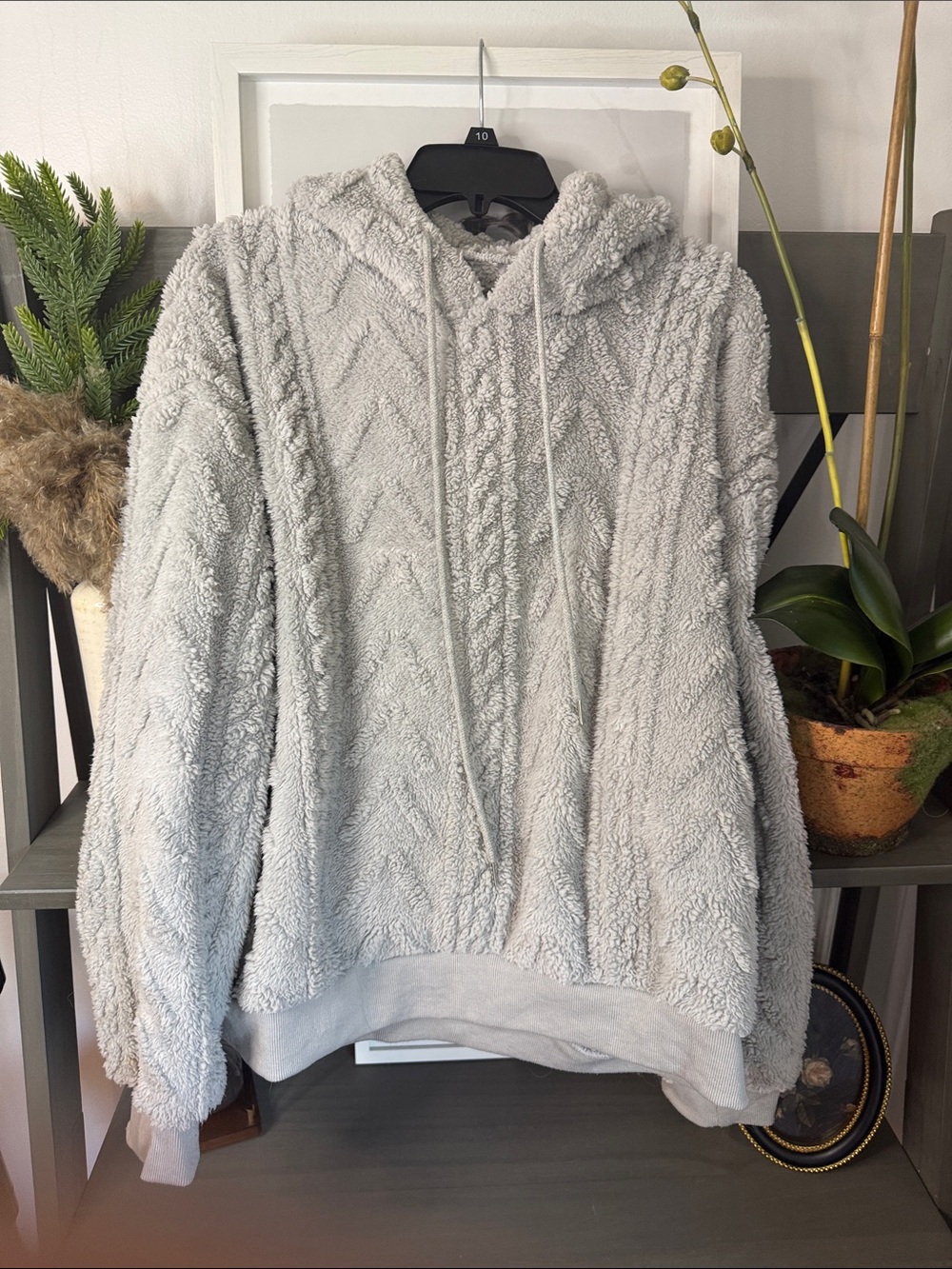 Plush Chevron Hooded Pullover Sweatshirt - Light Gray